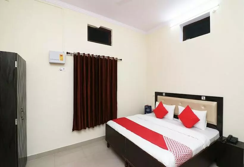 ホテル Oyo 24823 Amrit Guest House