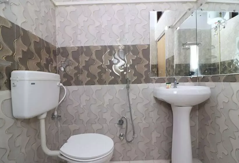 ホテル Oyo 24823 Amrit Guest House