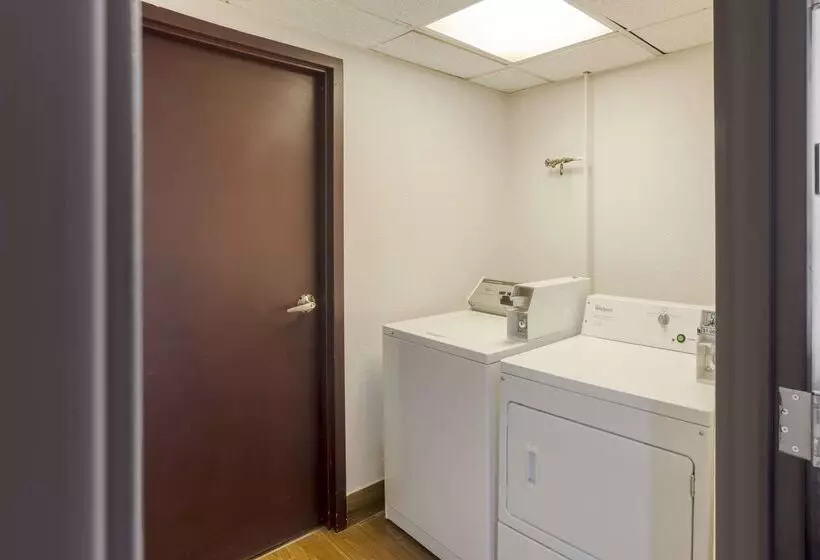 هتل Comfort Inn Asheville Airport