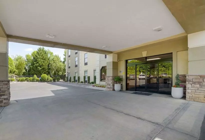 هتل Comfort Inn Asheville Airport