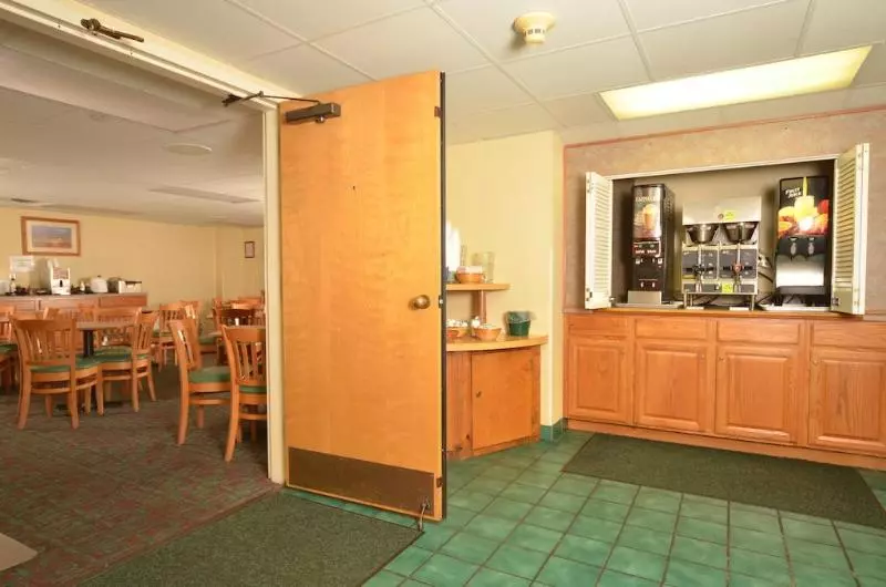 酒店 Country Cascades Waterpark Resort