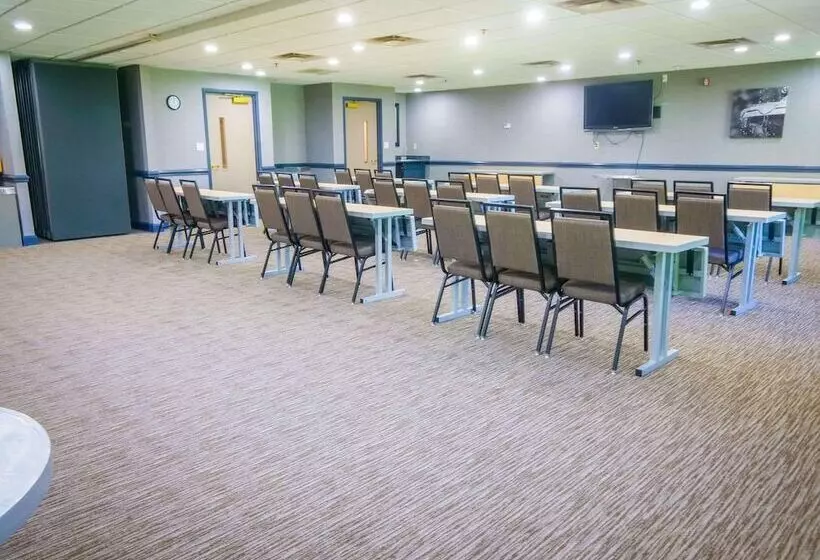 호텔 Country Inn & Suites By Radisson, Burlington Elon , Nc