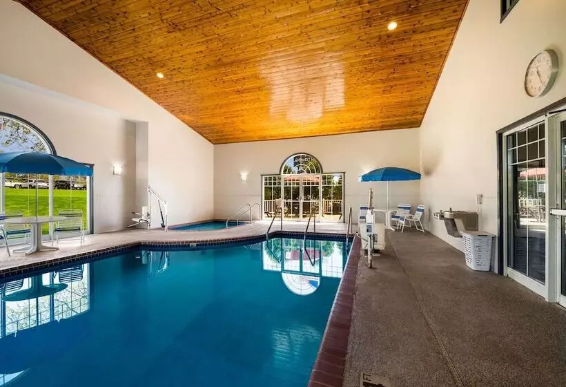 酒店 Country Inn & Suites By Radisson, Freeport, Il