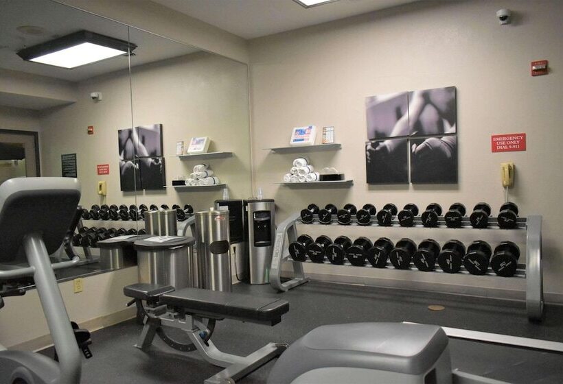 Отель Country Inn & Suites By Radisson Kenosha   Pleasant Prairie