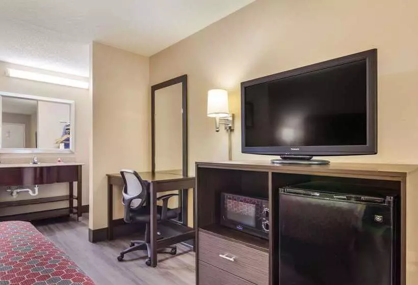 هتل Econo Lodge South