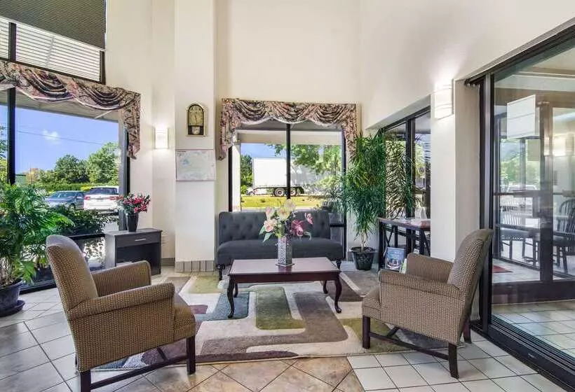 هتل Econo Lodge South