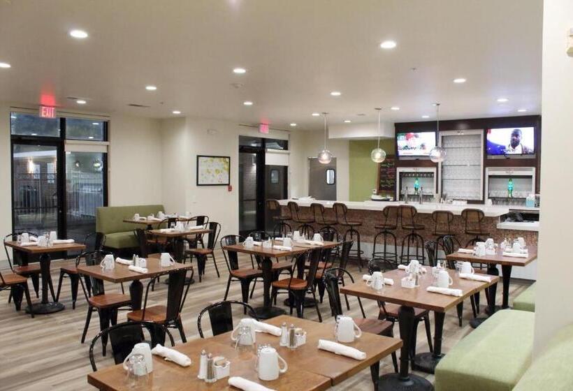 فندق Holiday Inn & Suites Dallas Addison By Ihg