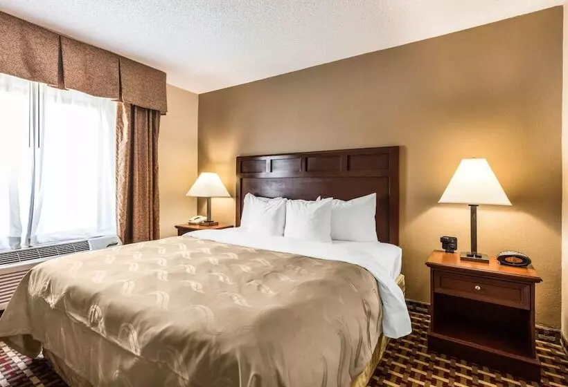 호텔 Quality Suites Paducah I 24