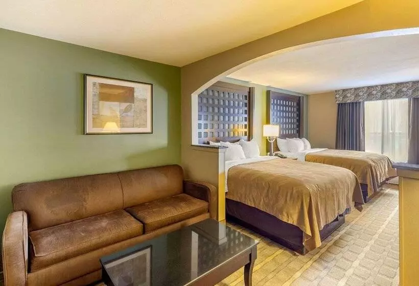 בית מלון כפרי Quality Suites Sherman