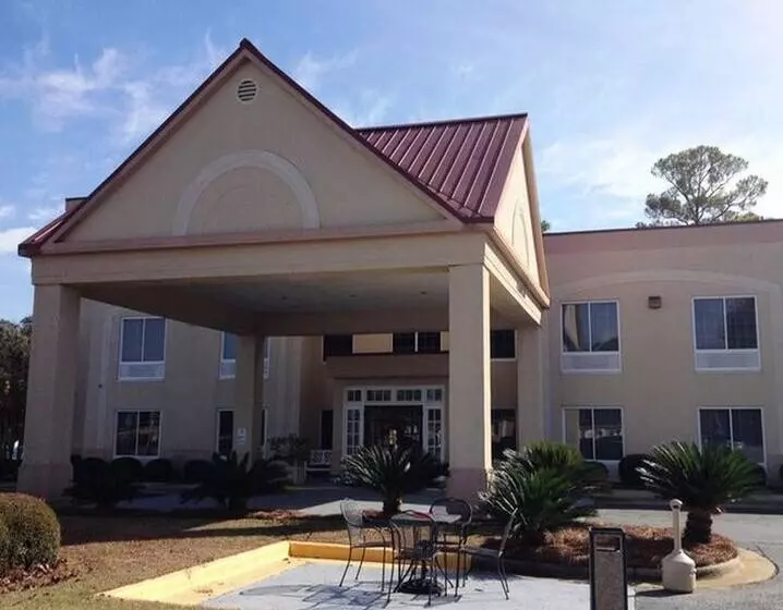 בית מלון כפרי Red Roof Inn & Suites Albany, Ga