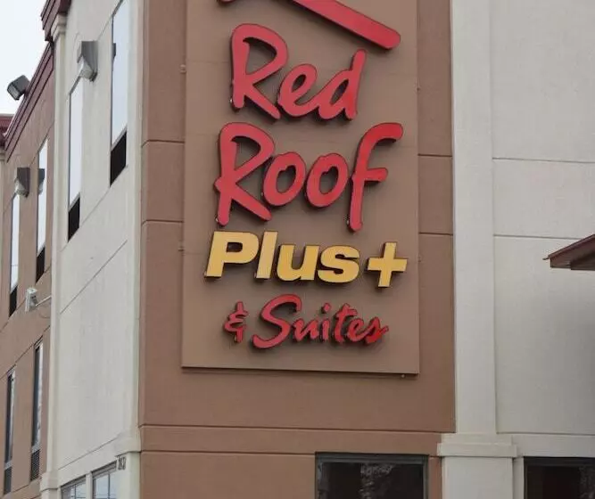 ホテル Red Roof Inn Plus+ & Suites Chattanooga Downtown