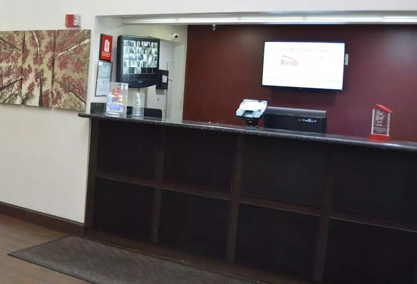 ホテル Red Roof Inn Plus+ & Suites Chattanooga Downtown