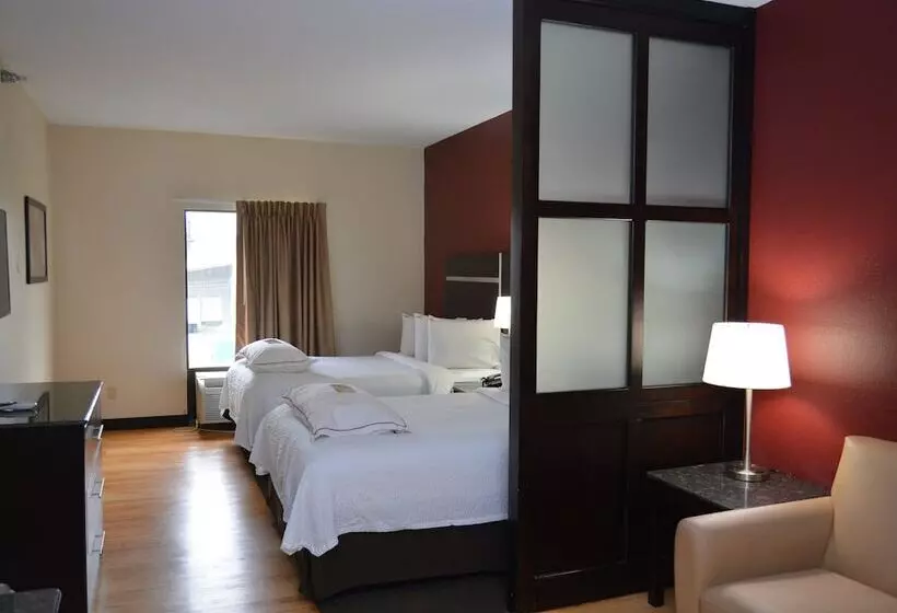 ホテル Red Roof Inn Plus+ & Suites Chattanooga Downtown