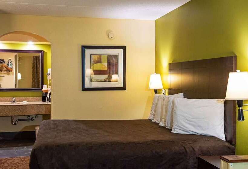 酒店 Rodeway Inn & Suites