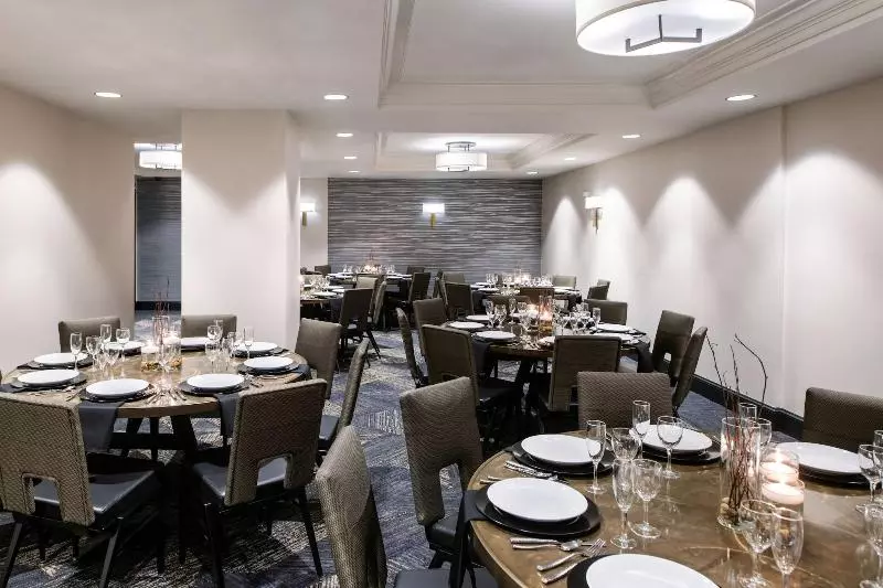 هتل The Commonwealth