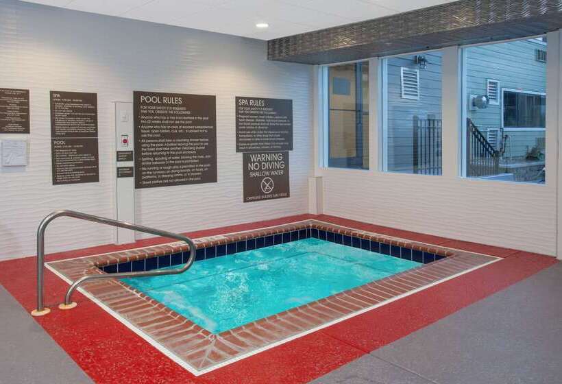 فندق Wyndham Garden Fort Wayne