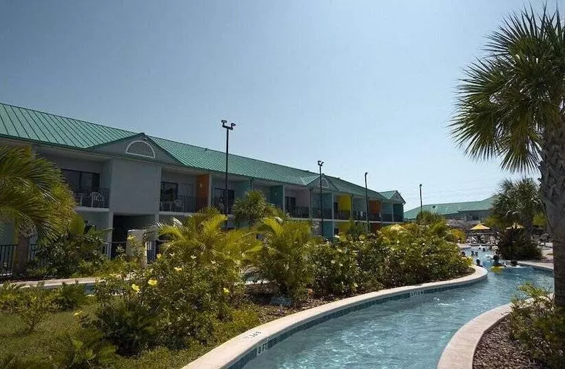 אתר נופש Beachside Hotel And Suites