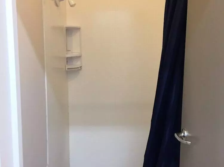 Retkeilymaja Tuatara Lodge