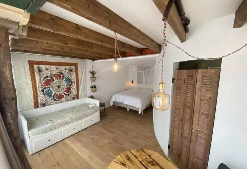 Aamiaismajoitus (B&B) So Hum