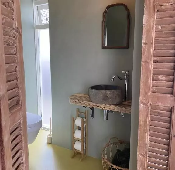 Aamiaismajoitus (B&B) So Hum