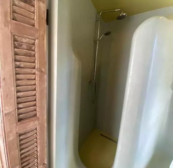 Aamiaismajoitus (B&B) So Hum