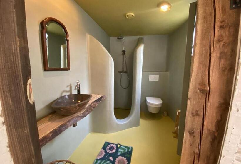 Bed and Breakfast So Hum