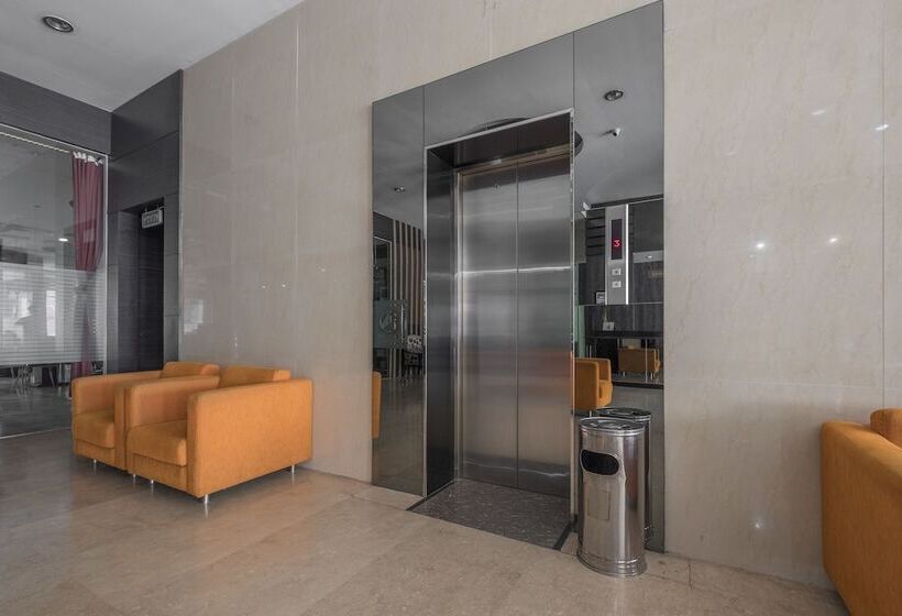 Hotell Oyo 1081 Allson City  Makassar