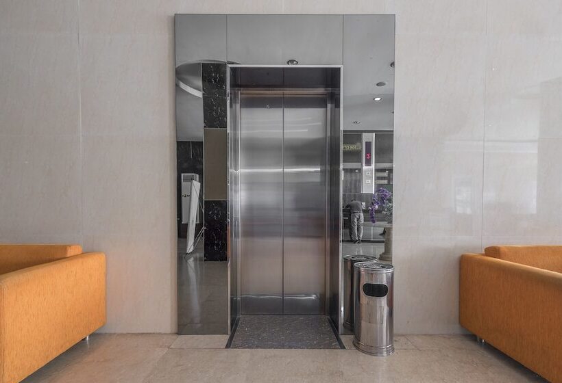 Hotell Oyo 1081 Allson City  Makassar