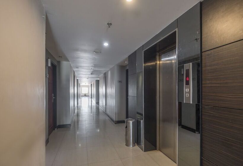 Hotell Oyo 1081 Allson City  Makassar