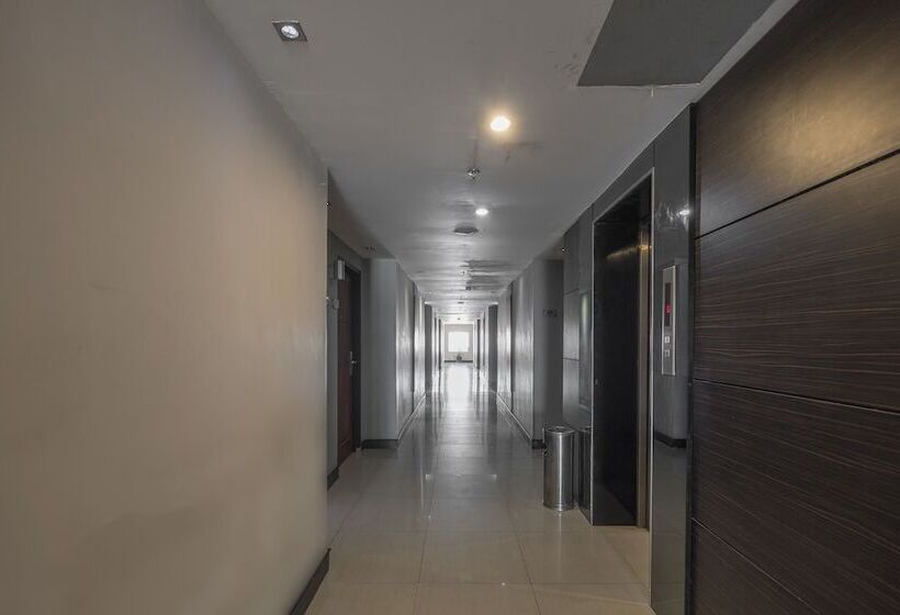 Hotell Oyo 1081 Allson City  Makassar