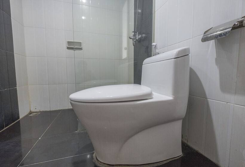 Hotell Oyo 1081 Allson City  Makassar