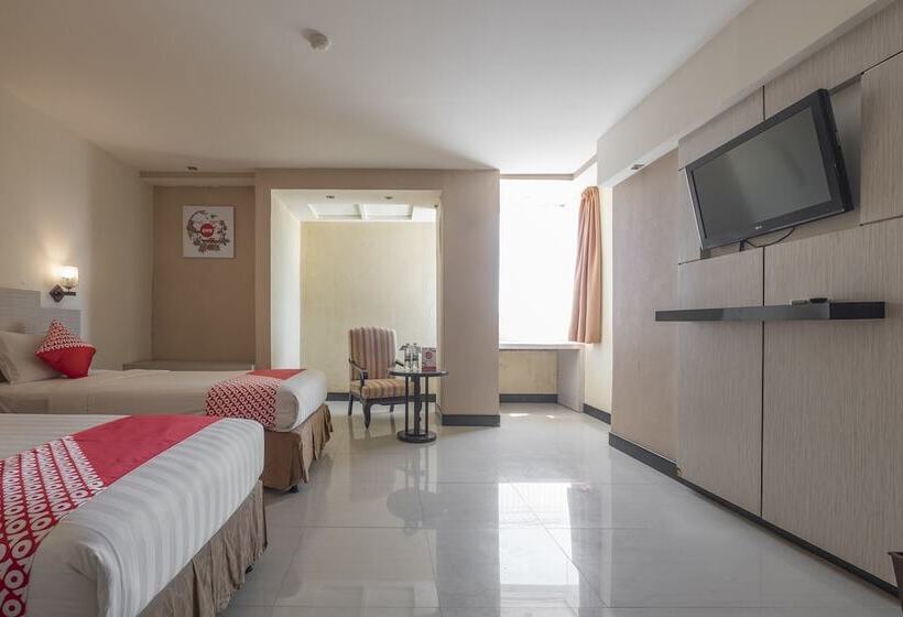 Hotell Oyo 1081 Allson City  Makassar