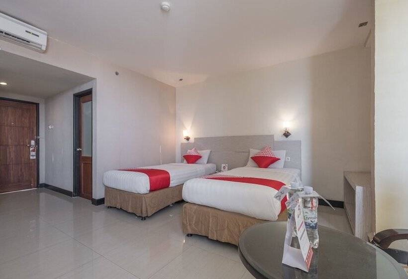 Hotell Oyo 1081 Allson City  Makassar