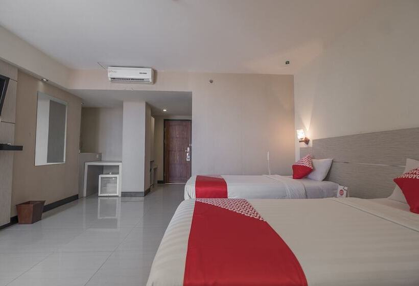 Hotell Oyo 1081 Allson City  Makassar