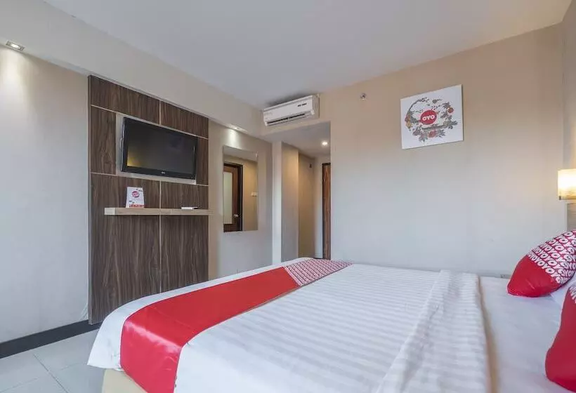 هتل Oyo 1081 Allson City  Makassar
