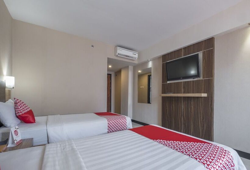 Hotell Oyo 1081 Allson City  Makassar