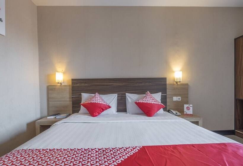 Hotell Oyo 1081 Allson City  Makassar