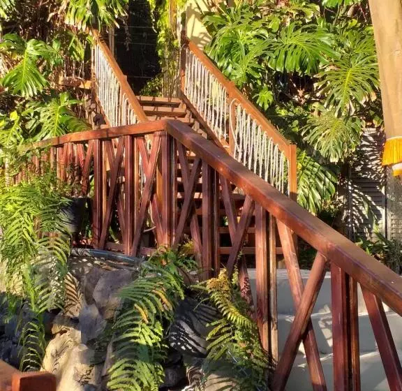 Majatalo Dazk Golden Estate