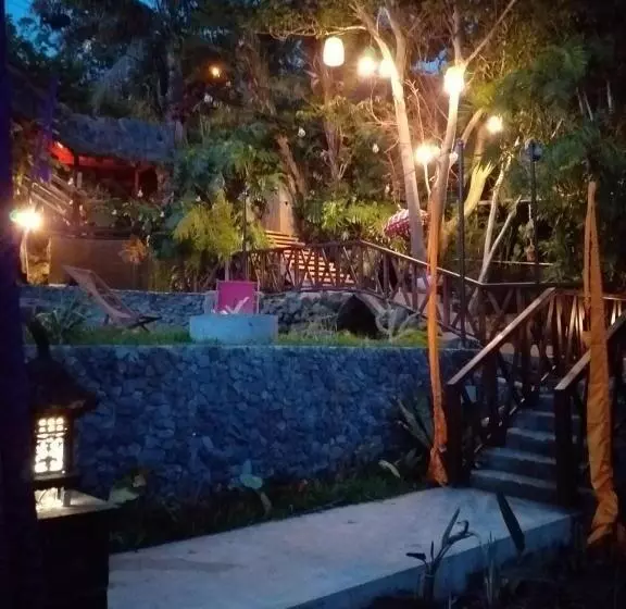 Majatalo Dazk Golden Estate