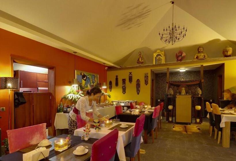 بنسيون Dazk Golden Estate