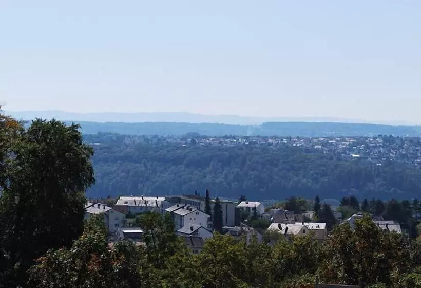 Hotelli Am Berg Esslingen