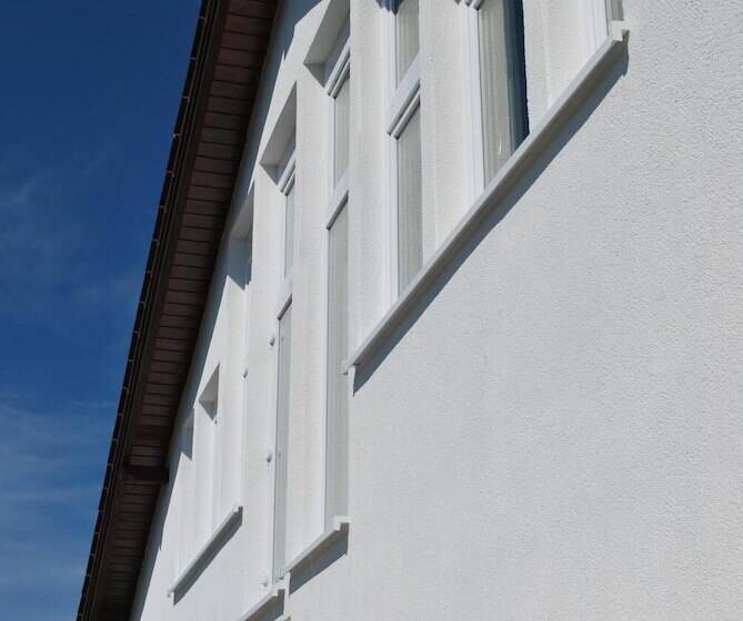 هتل Am Berg Esslingen