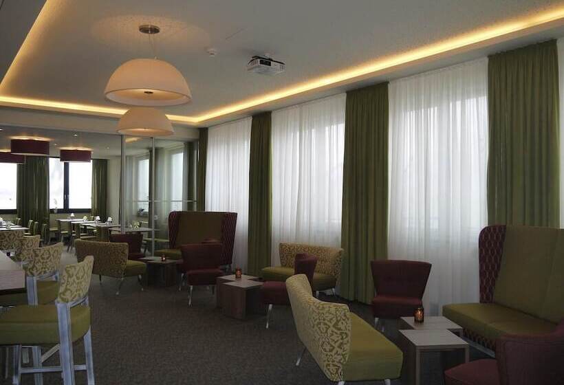 هتل Am Berg Esslingen