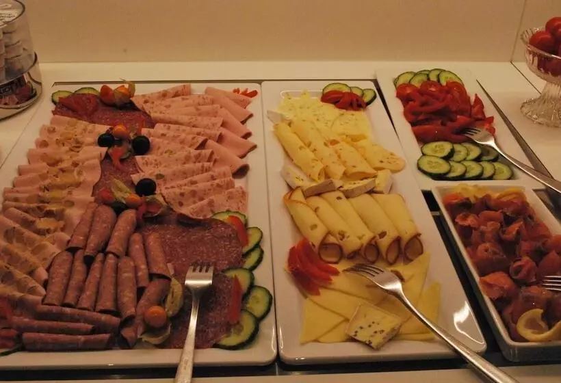 Hotelli Am Berg Esslingen