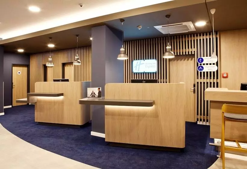 Hotelli Holiday Inn Express   Kaiserslautern, An Ihg