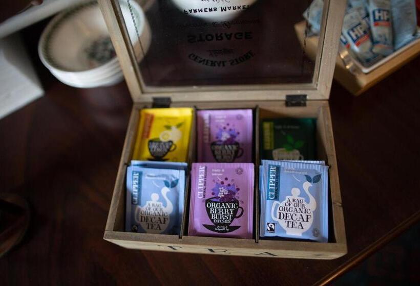 Пансион Dromard House