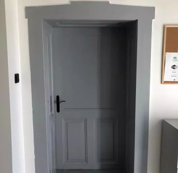 پانسیون Twin Pines Apartment