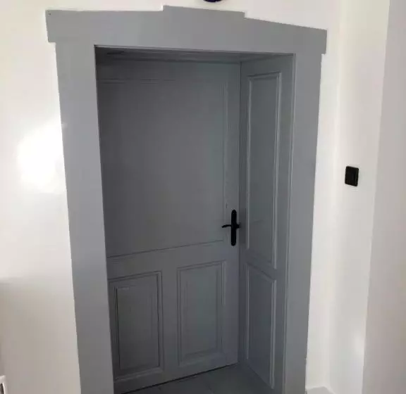 پانسیون Twin Pines Apartment