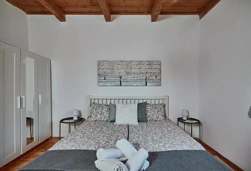 پانسیون Twin Pines Apartment