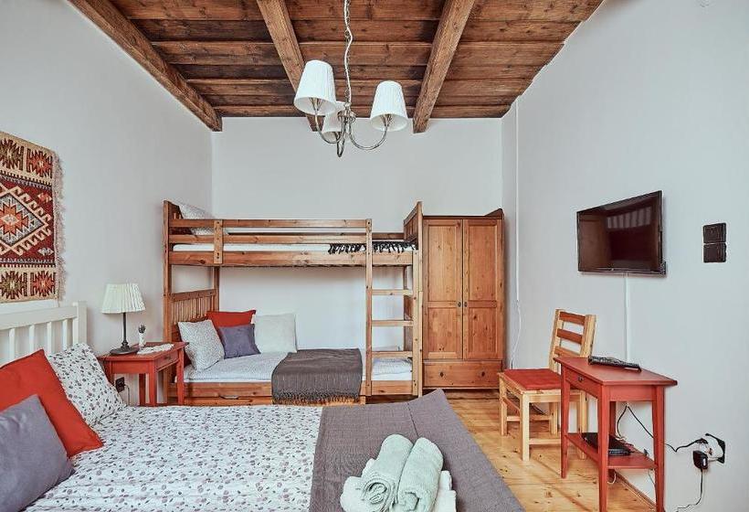 بنسيون Twin Pines Apartment